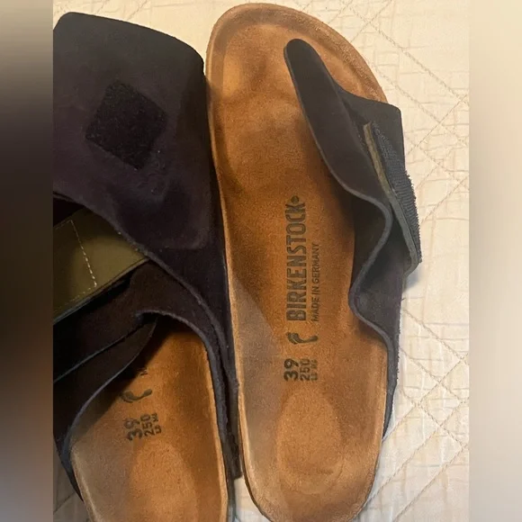 Birkenstock Kyoto Black Suede and Camo Sandals, Euro size 39, M 6, W 8. - Picture 4 of 7